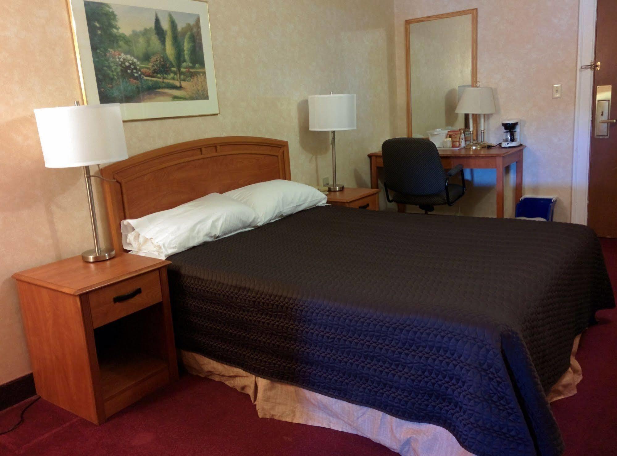 Royal Inn And Suites At Guelph Ngoại thất bức ảnh